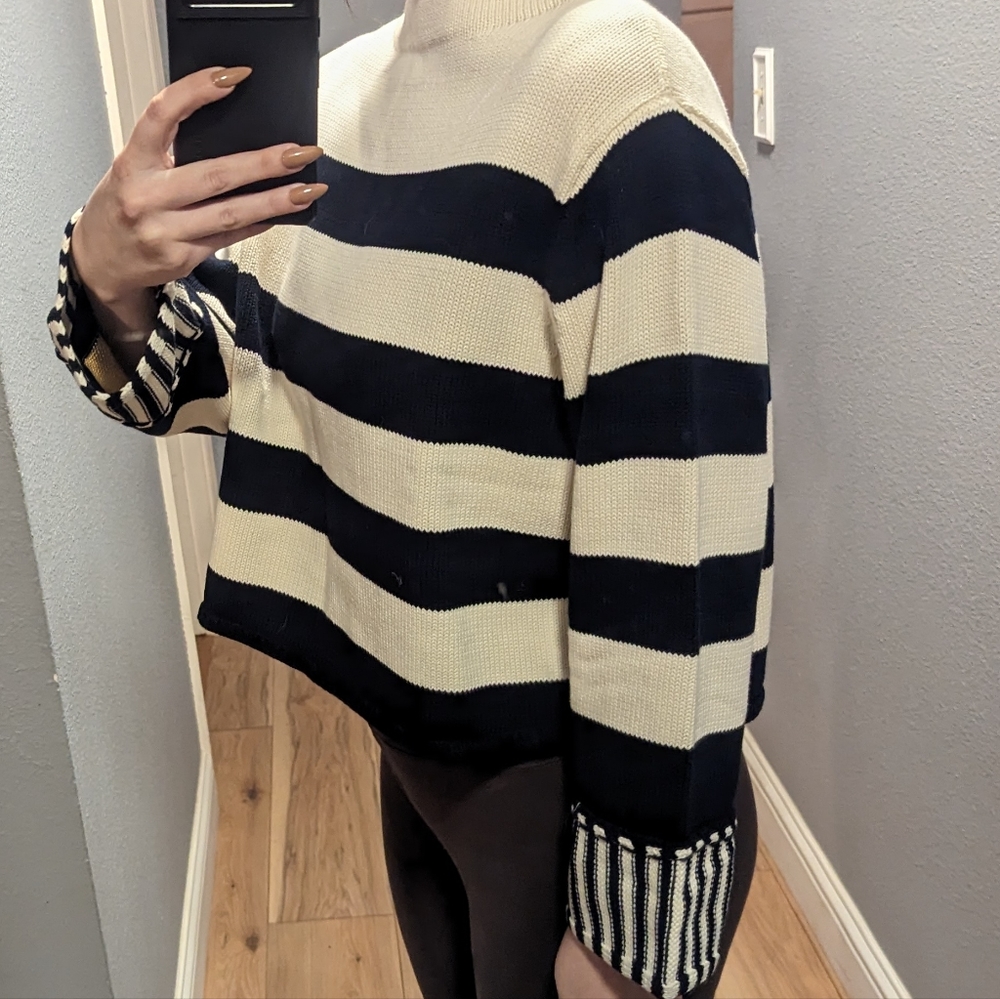 Sweater - Picture 8 of 8